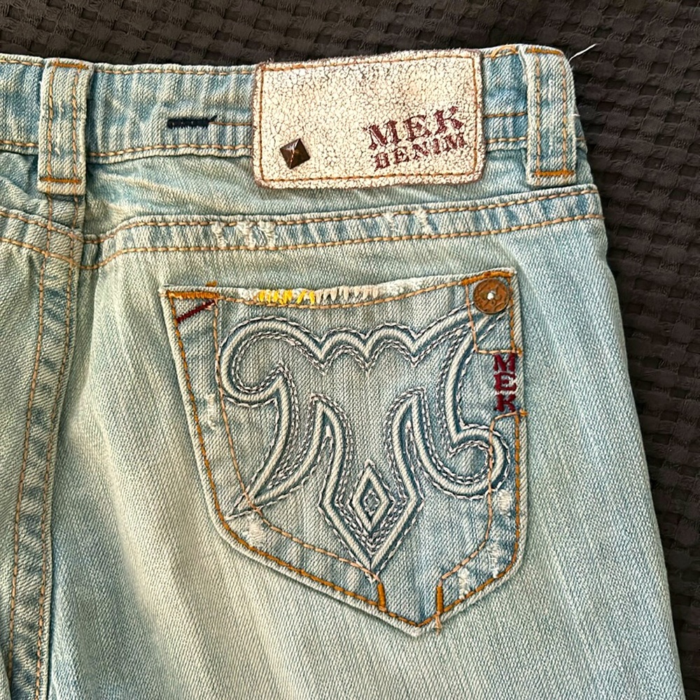 MEK by The Buckle light wash, low rise